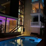 מלון St Elena Boutique 3*