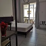 מלון St Elena Boutique 3*