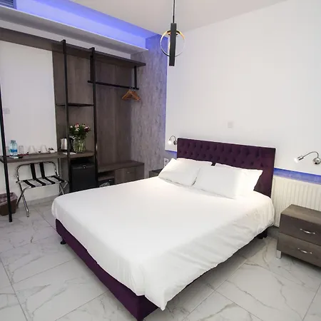 St Elena Boutique מלון לרנקה