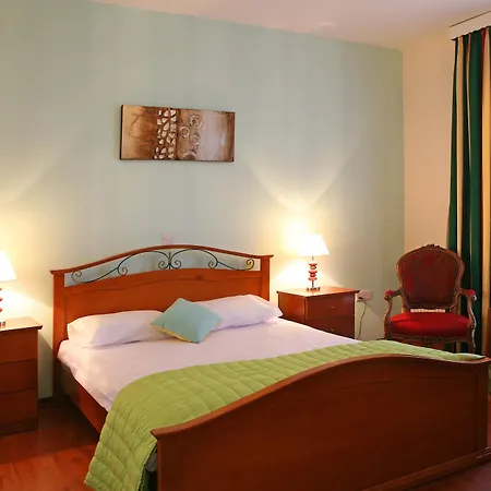 מלון St Elena Boutique 3*