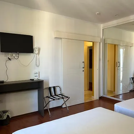 St Elena Boutique 3* לרנקה