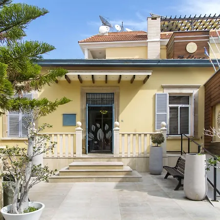 St Elena Boutique לרנקה
