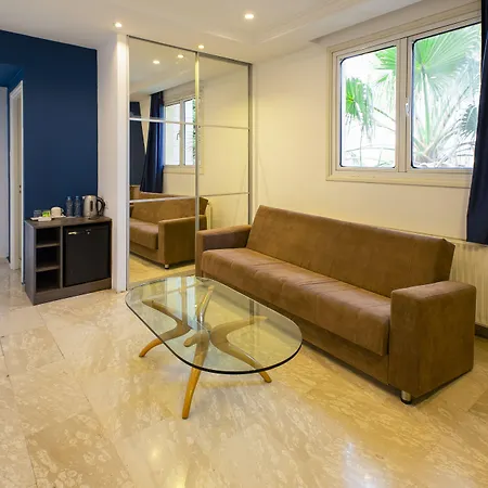 St Elena Boutique לרנקה